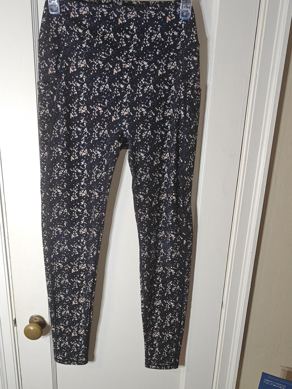 Buffbunny Collection Rosa Pocket Leggings Black Terrazzo Print Size Medium M